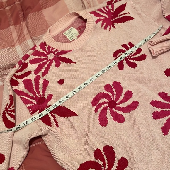 Pink flower pullover sweater- $25 when bundled - Picture 6 of 9